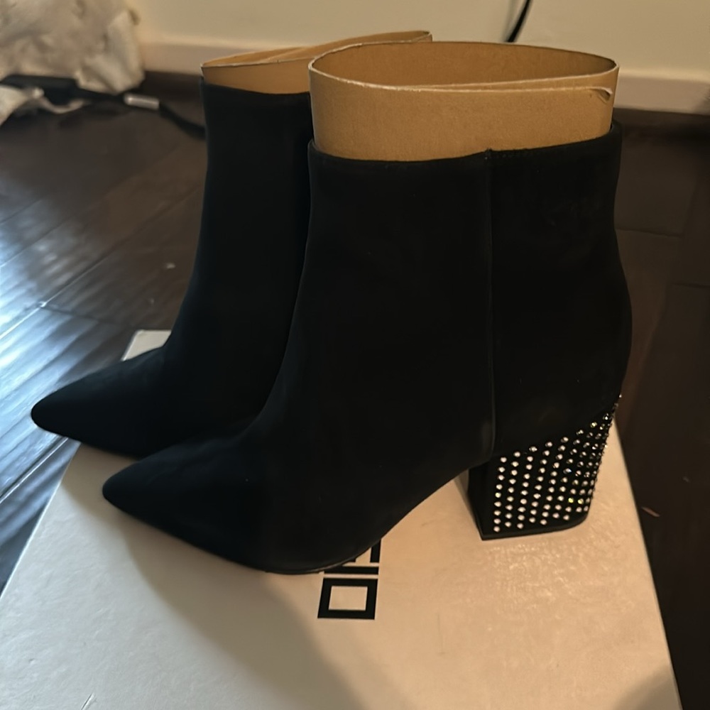 Sergio Rossi 75 Crystal Embellished Black Suede Ankle Boot. Size 36